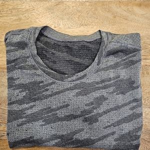 Lululemon Vent Tech Tee Grey L